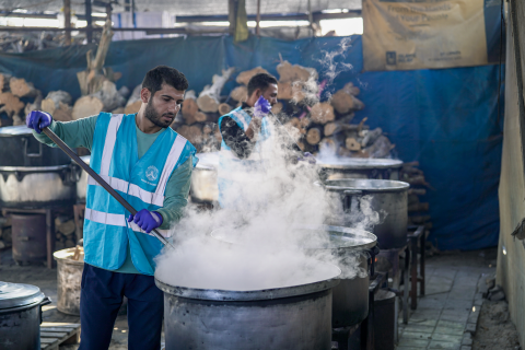 Hot meals in Gaza