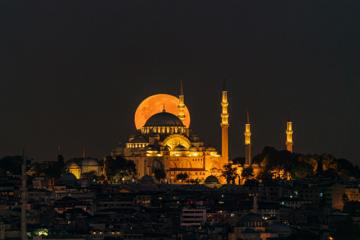 Laylatul Qadr 2026: The Night of Power